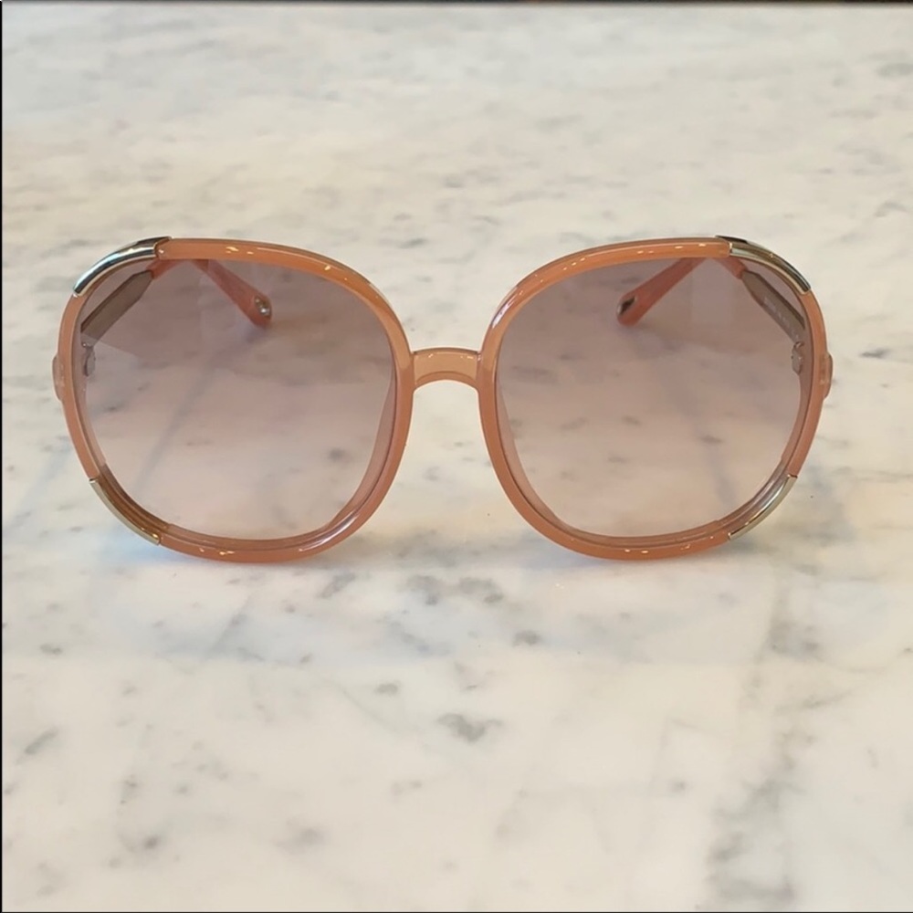 😎 Chloe Sunglasses with Case 😎